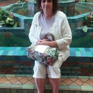 Meet your Posher, Pamela